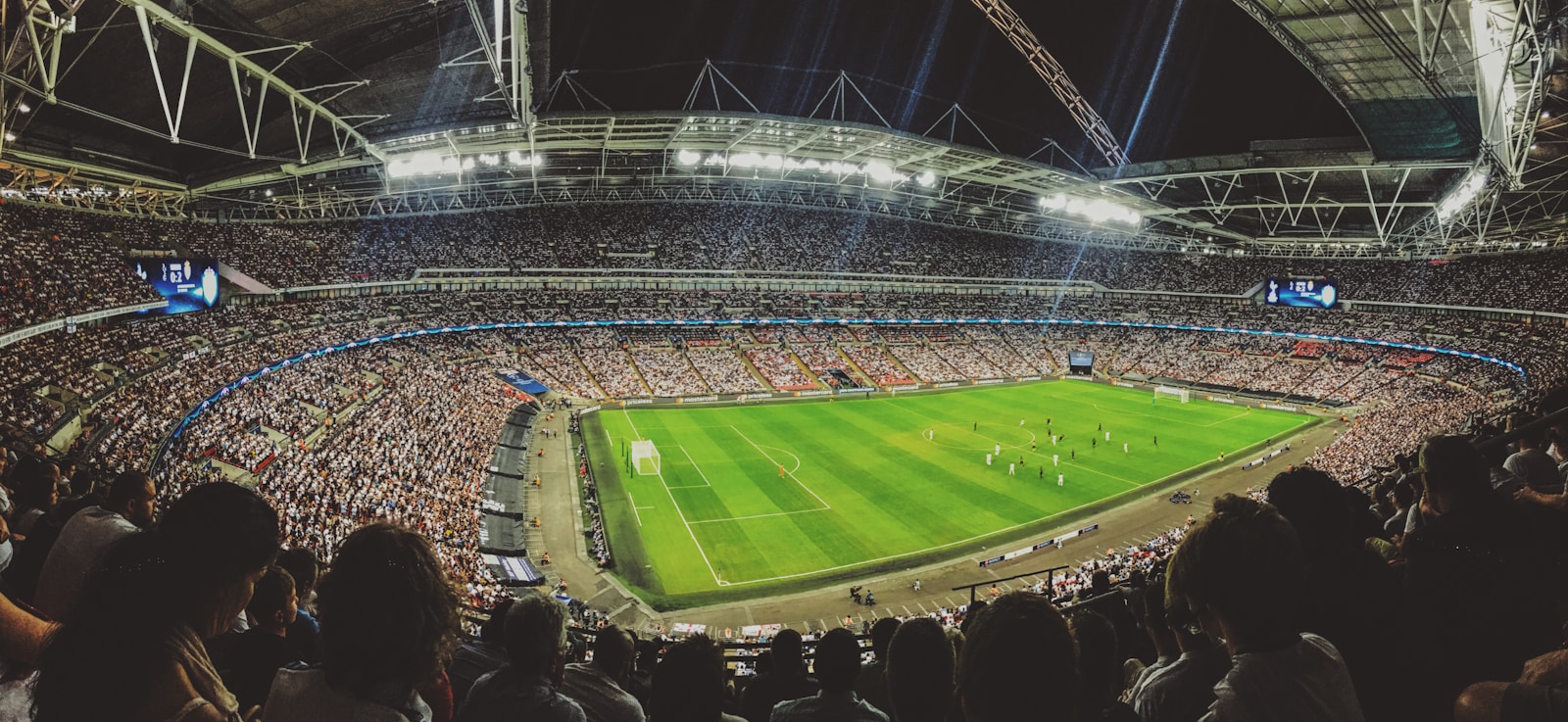 Fenerbahçe’nin Şampiyonlar Ligi’ndeki rakibi Feyenoord oldu