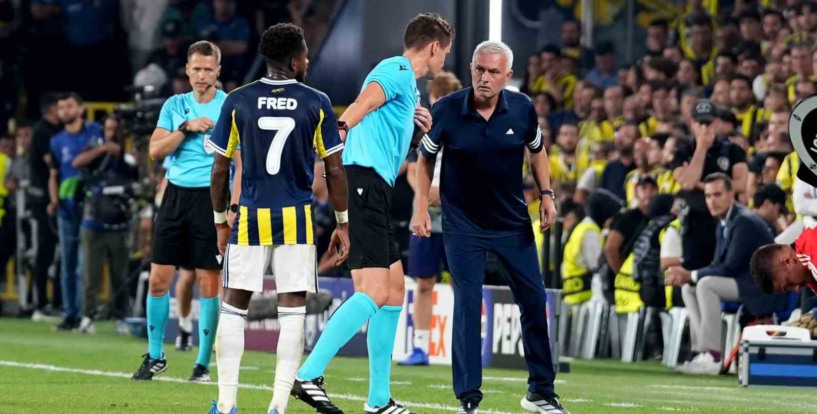 Fenerbahçe, Benfica ile sahasında golsüz berabere kaldı