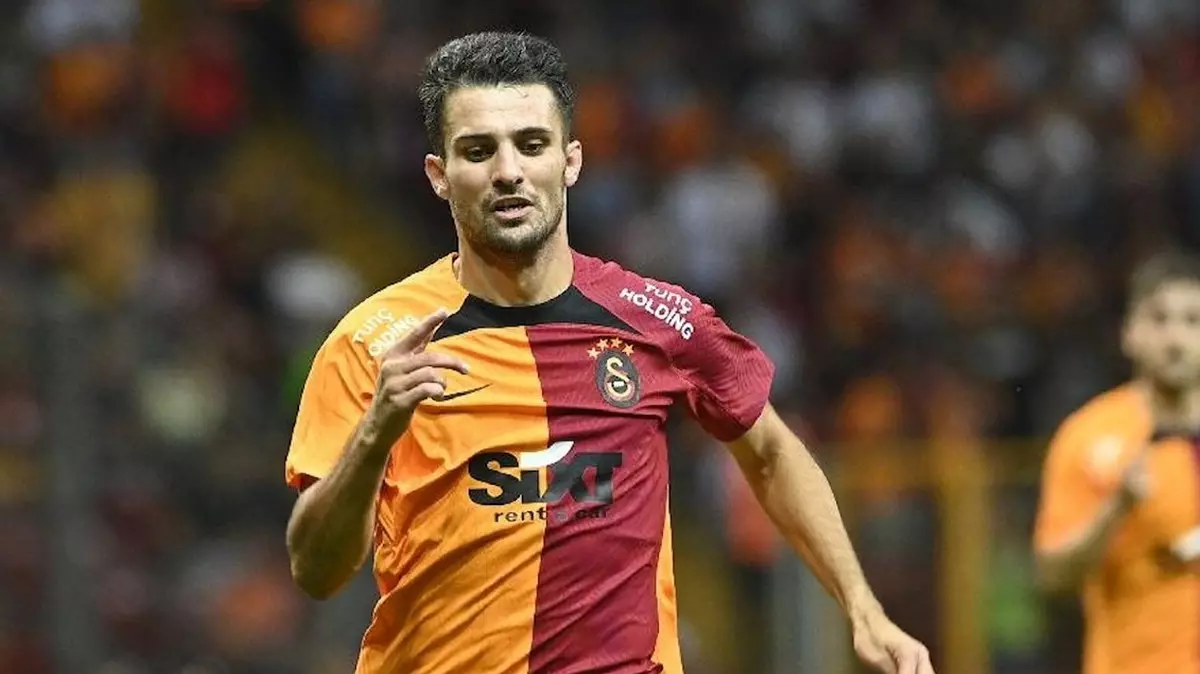 Leo Dubois, profesyonel futbol kariyerine resmen son verdi