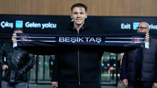Asllani Beşiktaş’ta! Kartal’ın 195. yabancı futbolcusu oldu