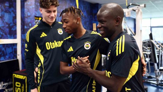 Fenerbahçe’nin yıldız transferi N’Golo Kante, ilk antrenmanına çıktı