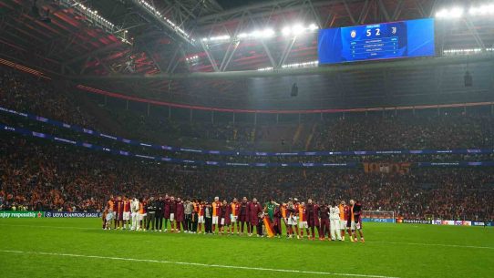 Aslan, Juventus’u 5’ledi ve tarihe geçti