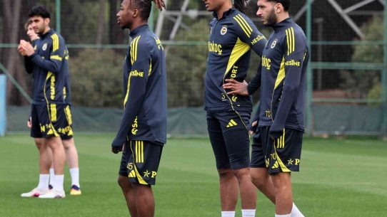 Fenerbahçe’de, Galatasaray derbisinin hazırlıkları başladı