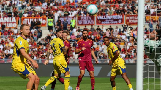 AS Roma, Hellas Verona’yı 2-0 yenerek sezonu kapattı
