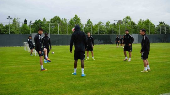 Selçuk İnan: “Saha içi bizim namusumuz”
