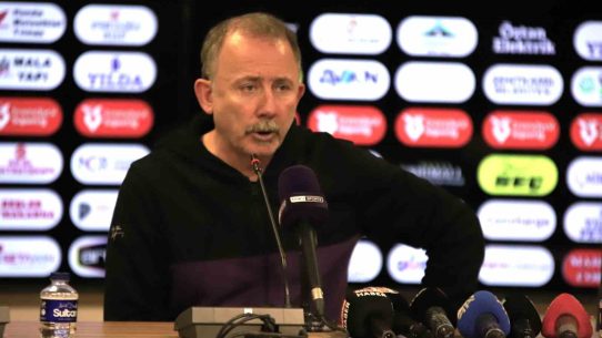 Sergen Yalçın: “Bugün en önemli şey 3 puandı”