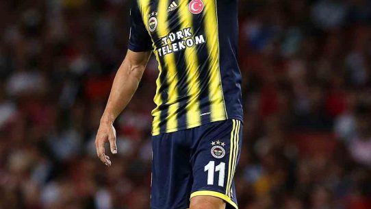 Dirk Kuyt, 11 yıl sonra Fenerbahçe’ye yardımcı antrenör olarak döndü