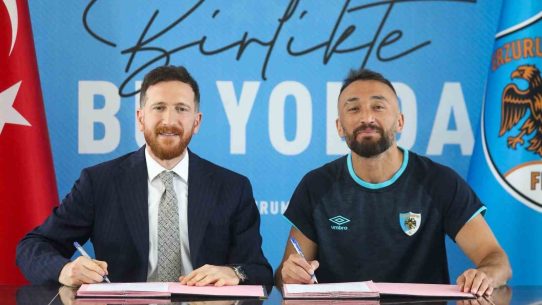 Erzurumspor FK dört oyuncuyla daha sözleşme yeniledi