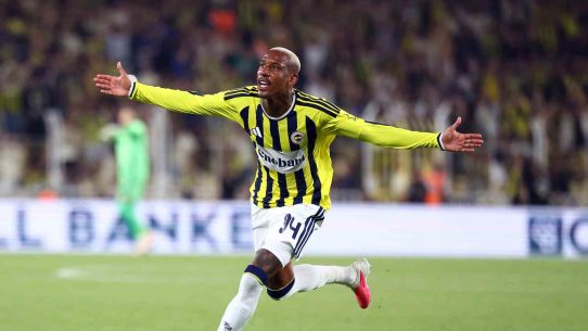 Fenerbahçe’de sezonun ilk golü Talisca’nın serbest vuruşuyla geldi