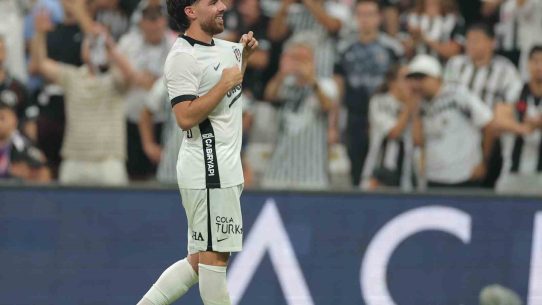 Kökçü yeni sezona golle başladı: Beşiktaş 1-0 Midtjylland