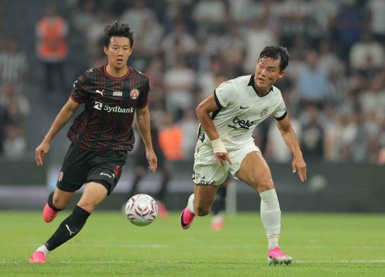 Beşiktaş, turu kapatmak için Midtjylland deplasmanında