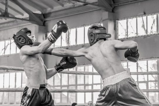 Intense training boxing match