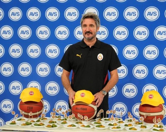 Pozzecco’nun hedefi net: ‘Basketbol Şampiyonlar Ligi’ni kazanmak istiyorum’